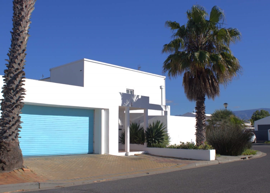4 Bedroom Property for Sale in Marina Da Gama Western Cape